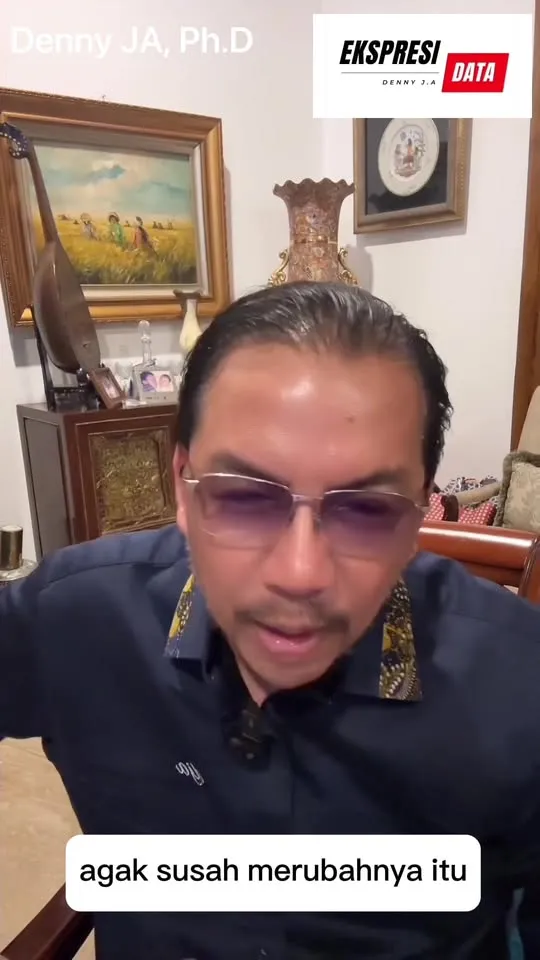 Denny JA: Putusan Majelis Kehormatan MK dan Efek  Jokowi Yang Potensial Terus Tumbuh